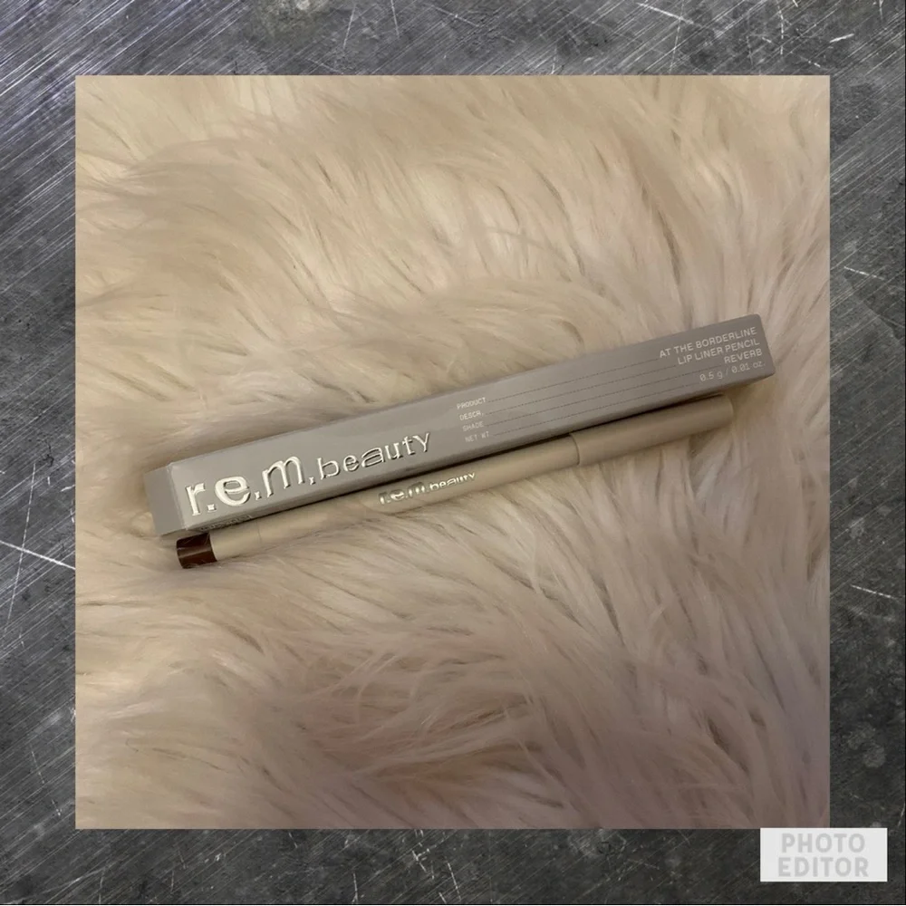 r.e.m. Beauty At The Borderline Lip Liner Pencil - Reverb - New in Box